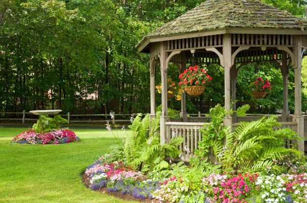 Backyard Landscaping Service in Powhatan